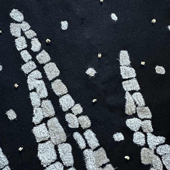 SAACHI Black Scarf with White Pattern, 100% wool - Picture 4 of 4